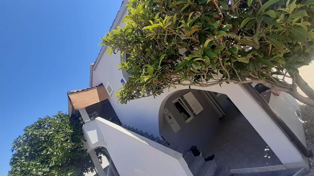 Apartments Ankora Vir Luaran gambar