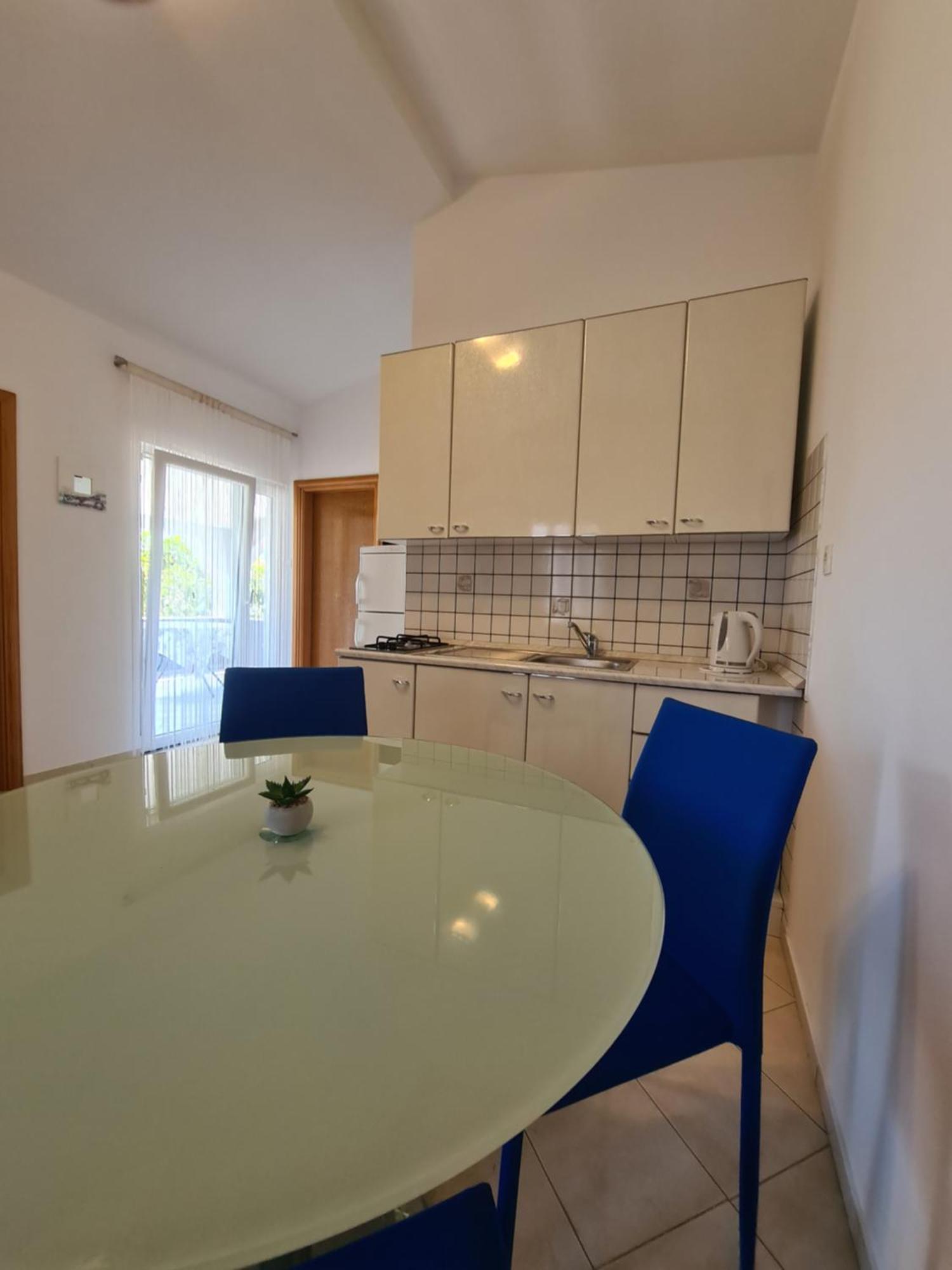 Apartments Ankora Vir Luaran gambar